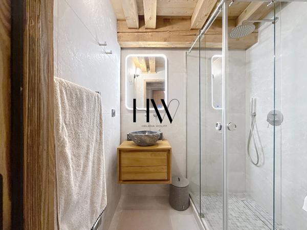 Bien d’exception à Megève – Appartement entièrement rénové avec vue panoramique et accès skis aux pieds