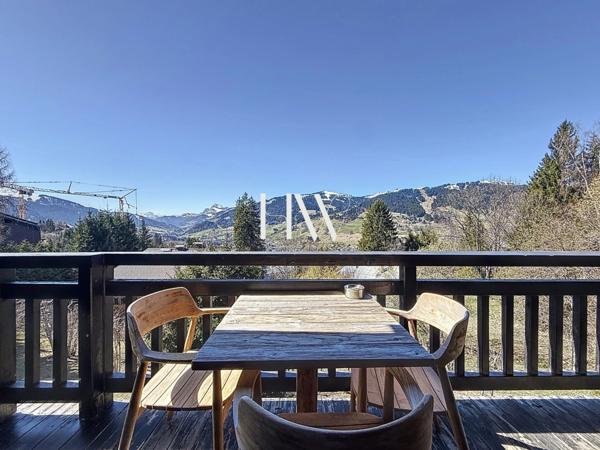 Bien d’exception à Megève – Appartement entièrement rénové avec vue panoramique et accès skis aux pieds