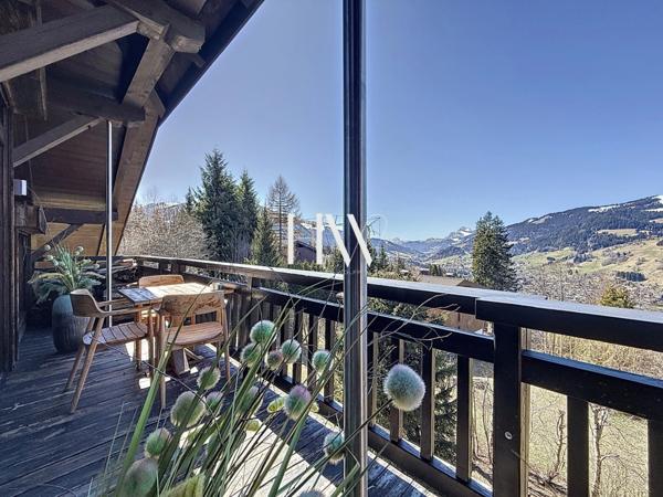 Bien d’exception à Megève – Appartement entièrement rénové avec vue panoramique et accès skis aux pieds