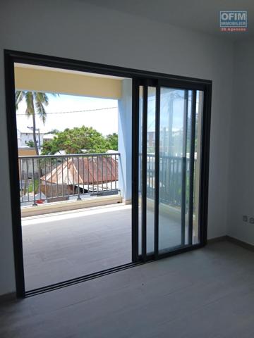 A louer appartement F4 neuf sur le Port