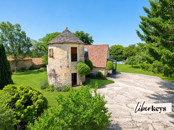 Belle propriété quercynoise du XIXe siècle avec pigeonnier, gîte indépendant, piscine et jardin nourricier – Catus (46150)