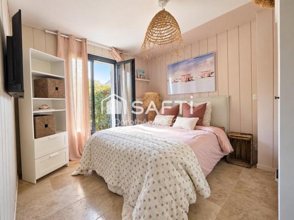 Maison de plain-pied - 2 chambres - piscine