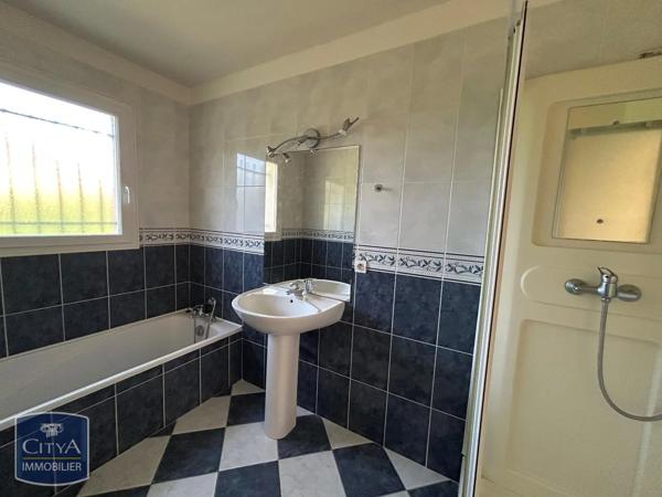 Maison à louer 4 pièces 88m² Vineuil (41350)
