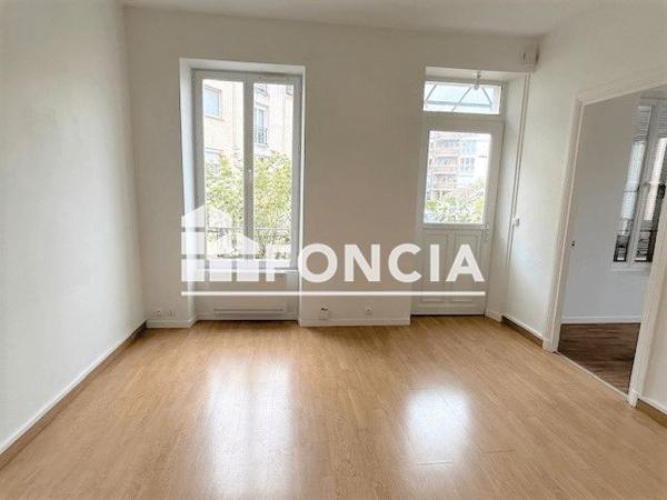 Location Appartement 3 pièces 48.29 m² - 1 RUE CREVOULIN Melun 77000
