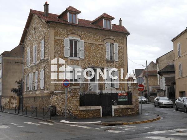 Location Appartement 3 pièces 48.29 m² - 1 RUE CREVOULIN Melun 77000