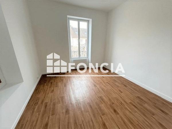 Location Appartement 3 pièces 48.29 m² - 1 RUE CREVOULIN Melun 77000