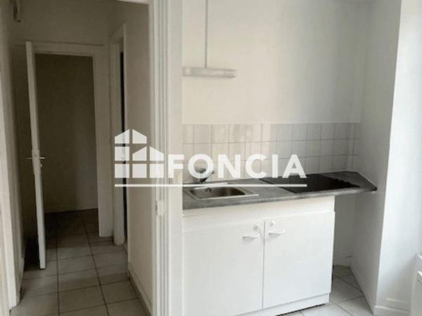 Location Appartement 3 pièces 48.29 m² - 1 RUE CREVOULIN Melun 77000