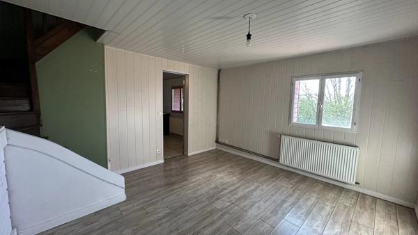 Vente                                                      Maison
                        
                     8 pièces                      160 m2                     à Pont-Audemer