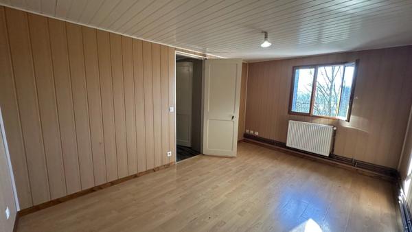 Vente                                                      Maison
                        
                     8 pièces                      160 m2                     à Pont-Audemer