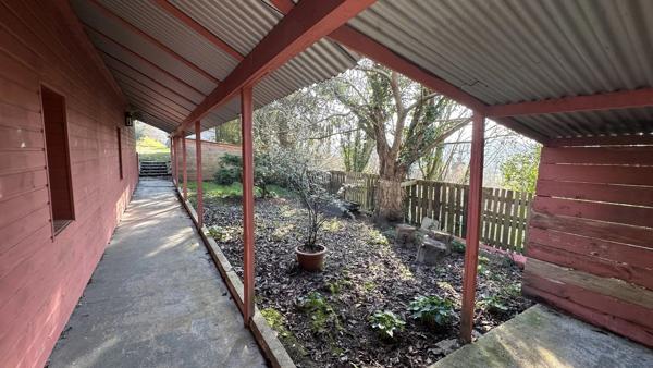 Vente                                                      Maison
                        
                     8 pièces                      160 m2                     à Pont-Audemer
