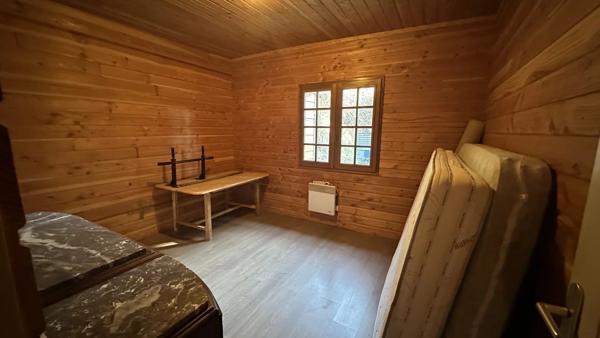 Vente                                                      Maison
                        
                     8 pièces                      160 m2                     à Pont-Audemer