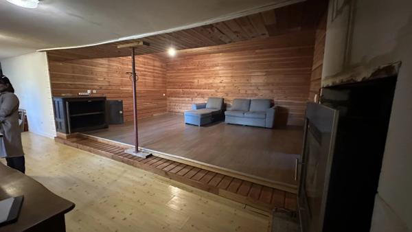 Vente                                                      Maison
                        
                     8 pièces                      160 m2                     à Pont-Audemer