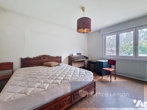 Maison individuelle composée de deux appartements sur terrain de 1100 m² 