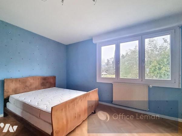 Maison individuelle composée de deux appartements sur terrain de 1100 m² 