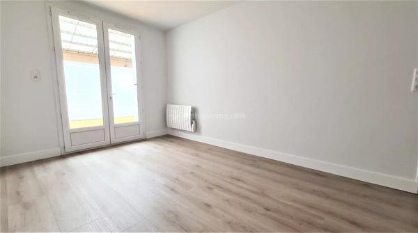 Location                                                      Appartement
                        
                     3 pièces                      71 m2                     à Réalmont