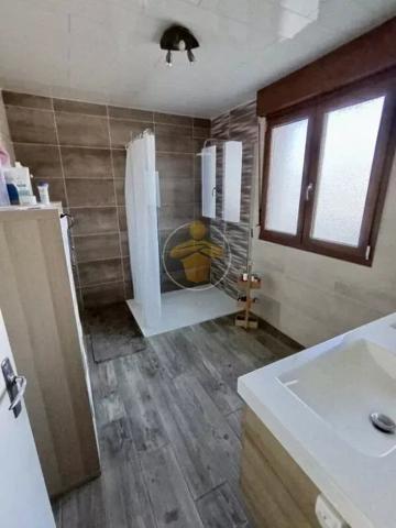Vente                                                      Maison
                        
                     5 pièces                      105 m2                     à Tergnier