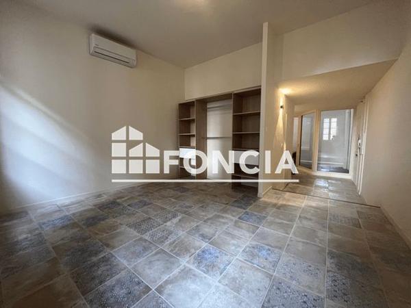 Location Studio 31.6 m² - 6-8-10 RUE DE LA BALANCE Avignon 84000
