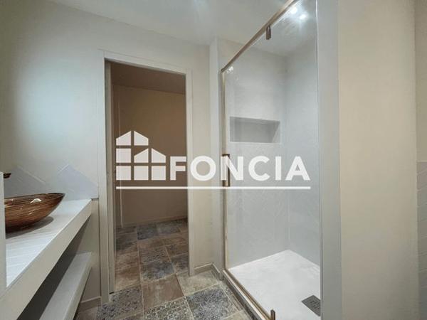 Location Studio 31.6 m² - 6-8-10 RUE DE LA BALANCE Avignon 84000