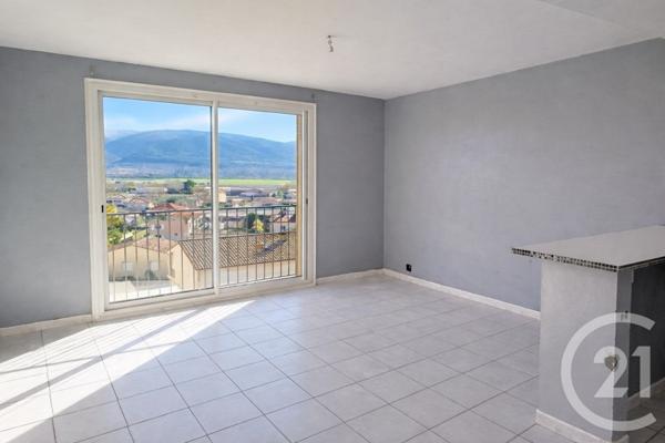 Appartement T4 à vendre  4 pièces - 65 m2 PEYRUIS - 04