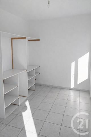 Appartement T4 à vendre  4 pièces - 65 m2 PEYRUIS - 04