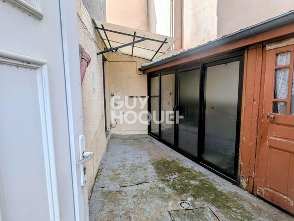 MAISON DE VILLE - PONT-DU-CHATEAU CENTRE