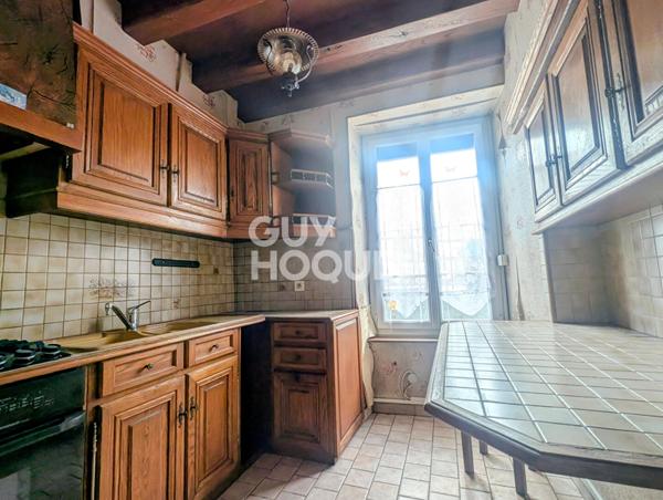 MAISON DE VILLE - PONT-DU-CHATEAU CENTRE