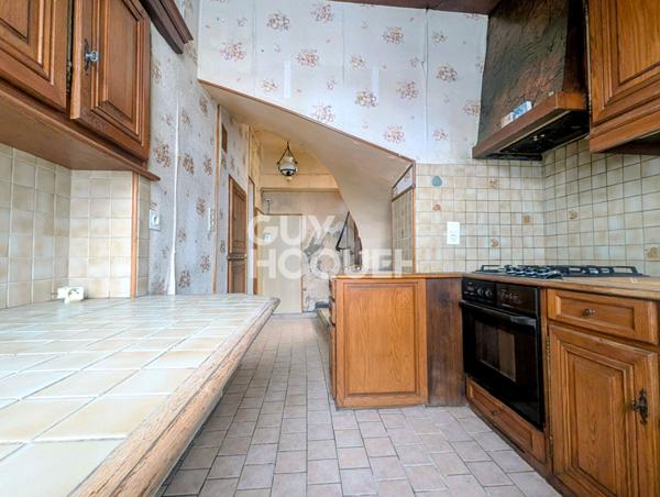 MAISON DE VILLE - PONT-DU-CHATEAU CENTRE