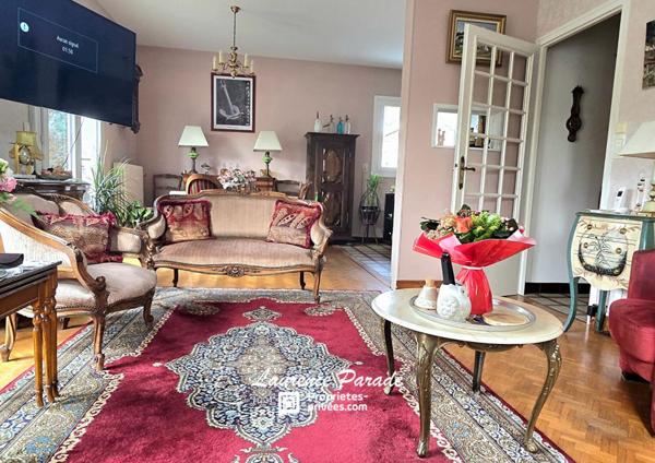 Maison centre ville avec rez de jardin et garage