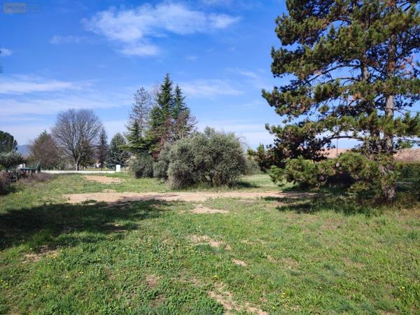 Terrain à Batir à vendre à Oraison dans les Alpes-de-Haute-Provence (04700), ref : 1546
