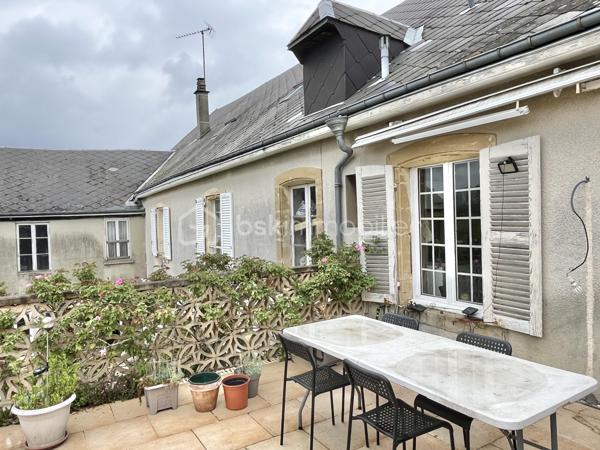 Immeuble mixte de 581 m²