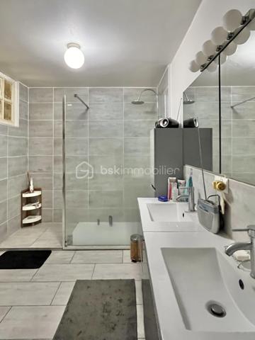 Immeuble mixte de 581 m²