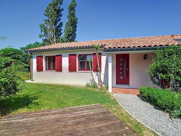 A VENDRE -SAINT-LYS- Maison T6 de plain-pied avec garage et jardin paysager -