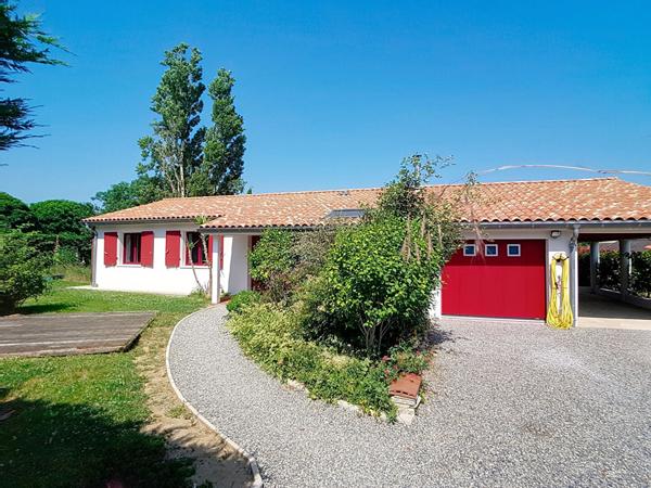 A VENDRE -SAINT-LYS- Maison T6 de plain-pied avec garage et jardin paysager -