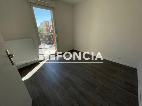 Location Appartement 3 pièces 57.8 m² - 28 RUE CLAUDE BERNARD Maurepas 78310