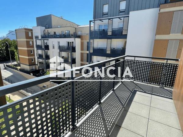 Location Appartement 3 pièces 57.8 m² - 28 RUE CLAUDE BERNARD Maurepas 78310