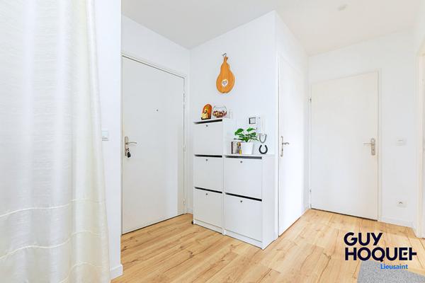 GUY HOQUET // APPARTEMENT T3 DERNIER ETAGE SANS TRAVAUX !!
