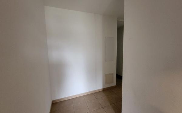 Appartement à vendre    3 pièces •  Lambesc