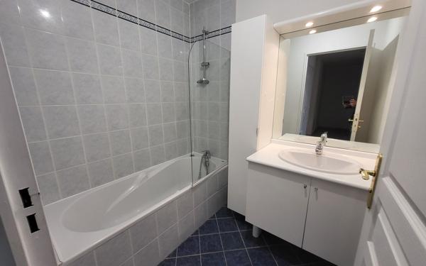 Appartement à vendre    3 pièces •  Lambesc