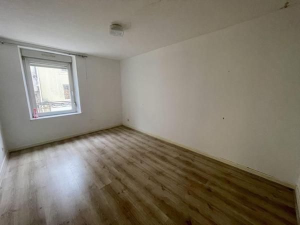 Location Appartement 124.69 m² - ÉPinal 88000