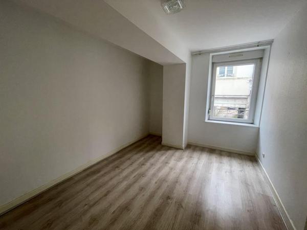 Location Appartement 124.69 m² - ÉPinal 88000