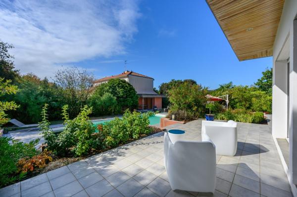 Vente Propriété de luxe St Marc Sur Mer 7 Pièces 208 m²