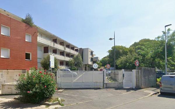 Stationnement à louer    10 m2 Montpellier