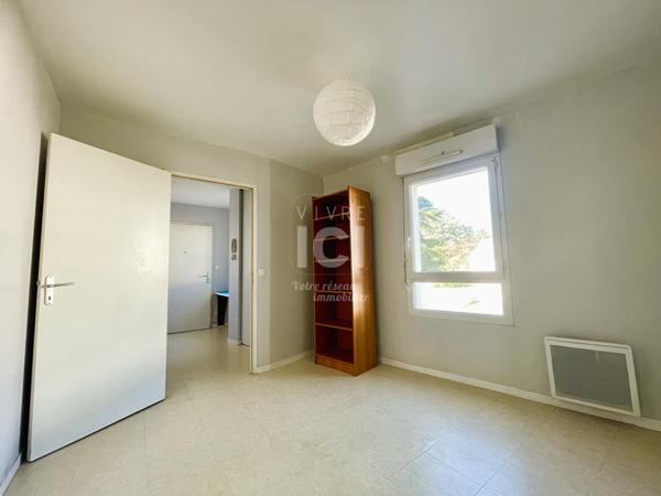 A VENDRE NANTES ZOLA T2 avec terrasse et garage boxé
