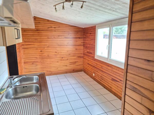 A VENDRE NANTES ZOLA T2 avec terrasse et garage boxé