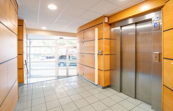 A VENDRE NANTES ZOLA T2 avec terrasse et garage boxé