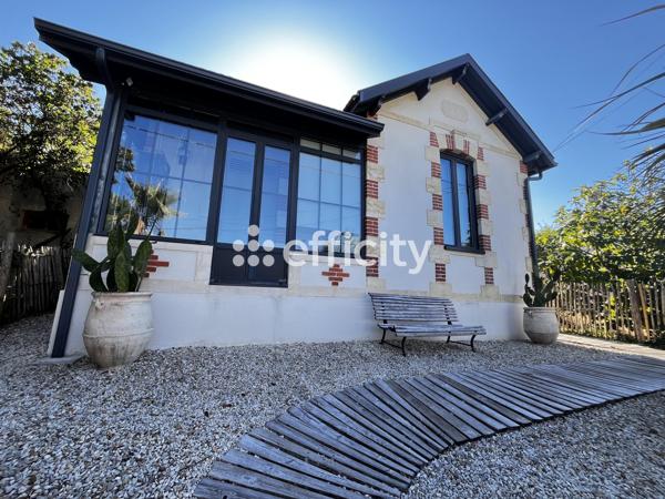 Maison
         5 pièces
        - 130 m² Bien prestige 867 000 € *