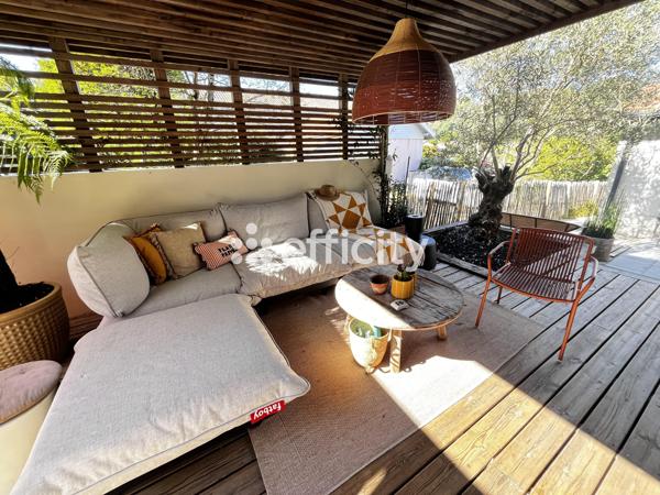Maison
         5 pièces
        - 130 m² Bien prestige 867 000 € *
