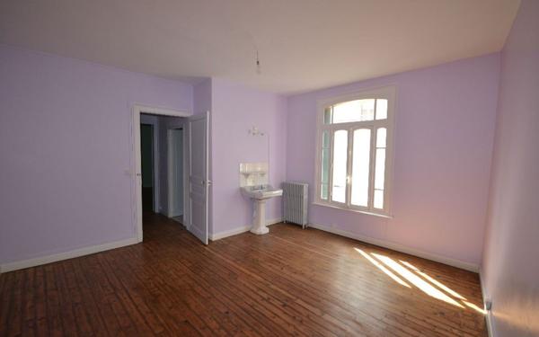 Maison à vendre    6 pièces •  Abbeville