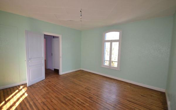 Maison à vendre    6 pièces •  Abbeville