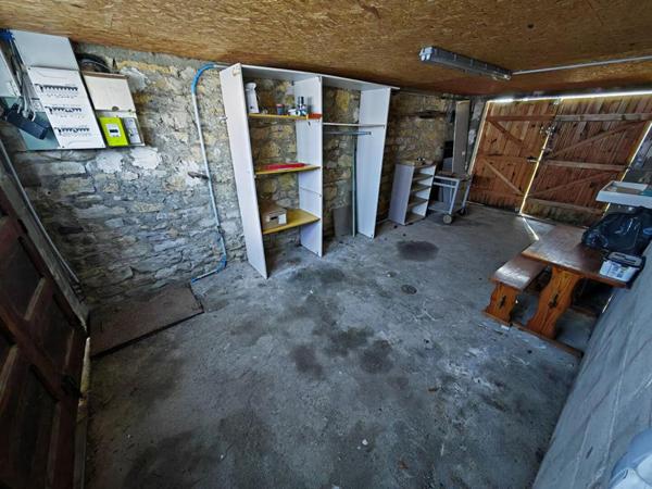 Le Poinçonnet, Maison habitable de suite, 3 chambres, 88 m2, garage et cours avant et arrière